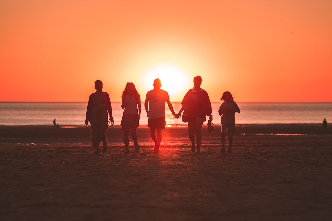 découvrez l'importance de la famille dans notre vie quotidienne. explorez des conseils, des activités et des moyens de renforcer les liens familiaux pour des moments inoubliables ensemble.